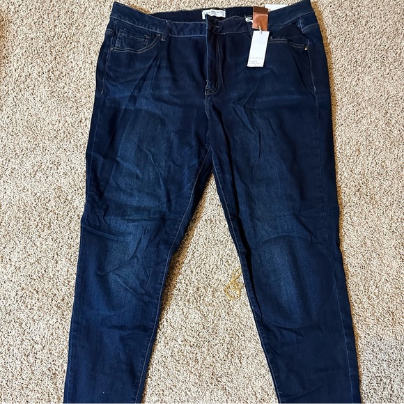 Lane Bryant Super Stretch Skinny Jeans- NWT - Picture 1 of 6